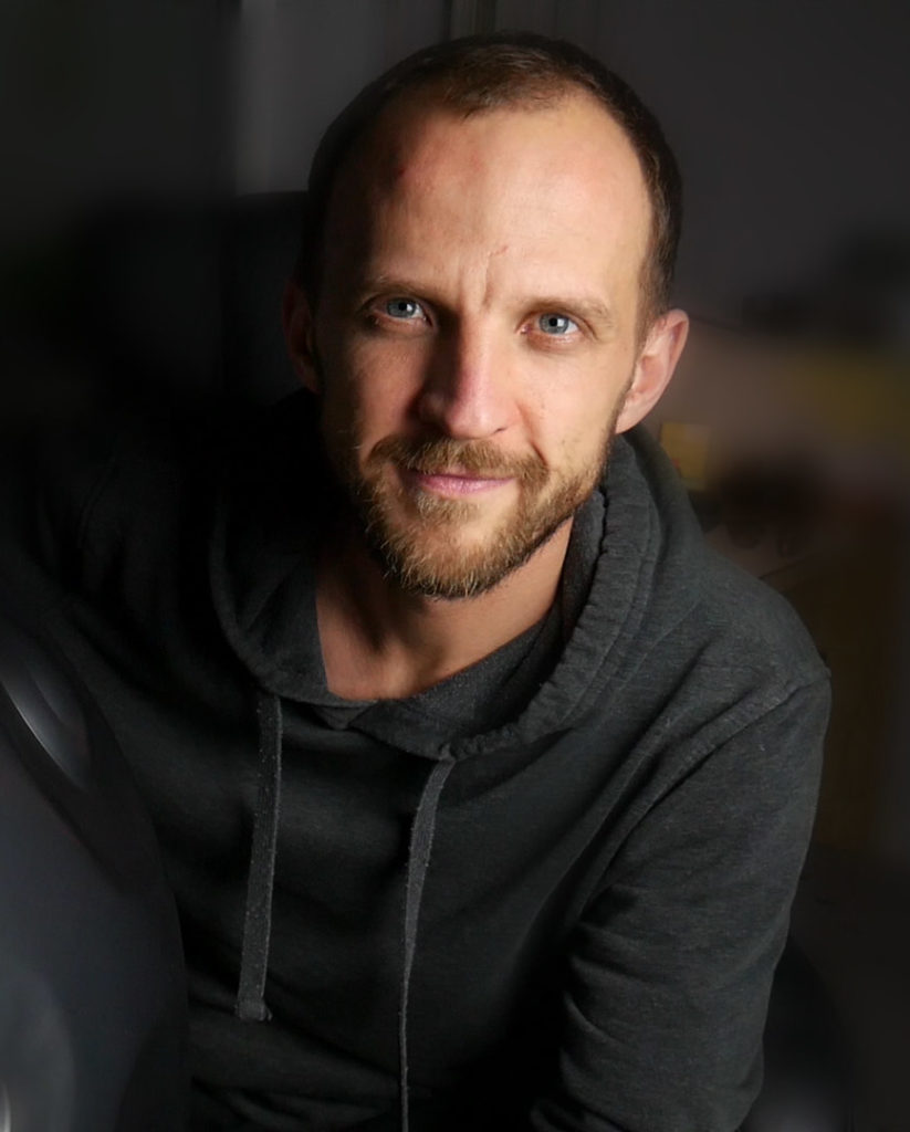 Dima Peters - wire bug artist